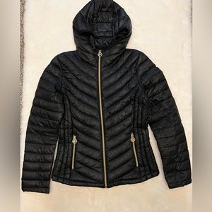 Michael Kors packable down fill black jacket size XS. Zippers and pull are gold!